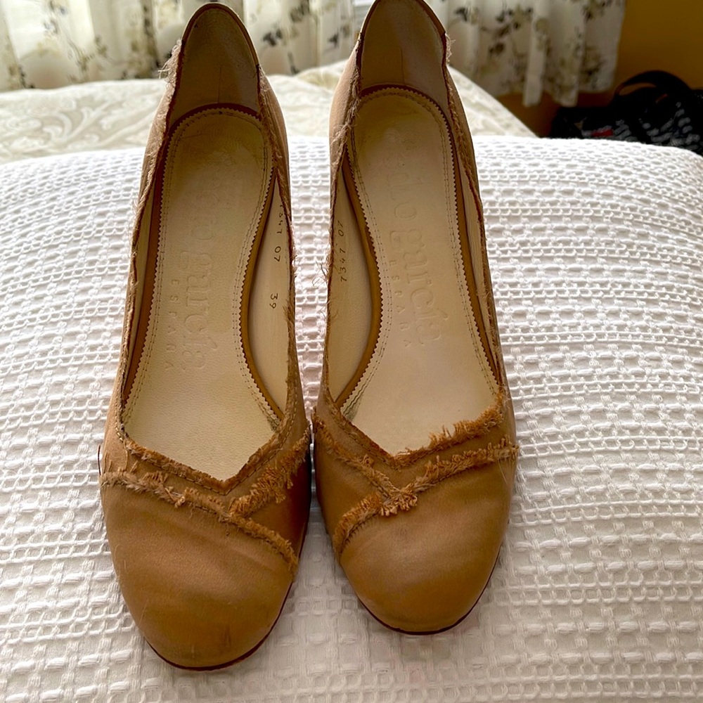 Pedro Garcia satin pumps. Gorgeous blush/champagne color. Some signs of wear.